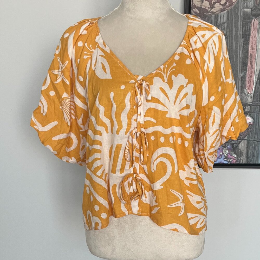 NWT C&C California Yellow/White Linen Tie Front Shirt L